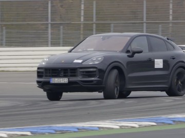 Walter R&ouml;hrl testował nowy topowy wariant Porsche Cayenne